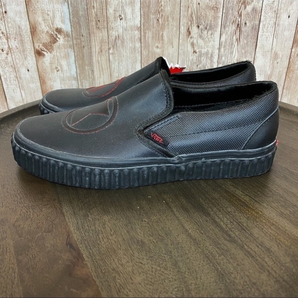Vans Marvel Black Widow Classic Slip On Shoe Size 5.5 Women - Picture 6 of 13